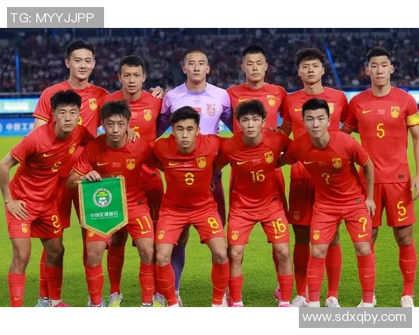 杭州足球队状态揭秘:巨献背后的拼搏与荣耀之路 杭州足球队状态揭秘:巨献背后的拼搏与荣耀之路